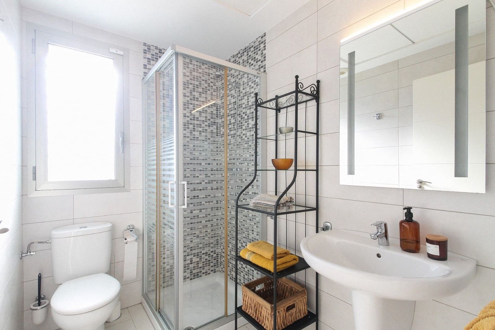 2 bedroom Flat for sale in Torrevieja - € 339,000 (Ref: 9621856)