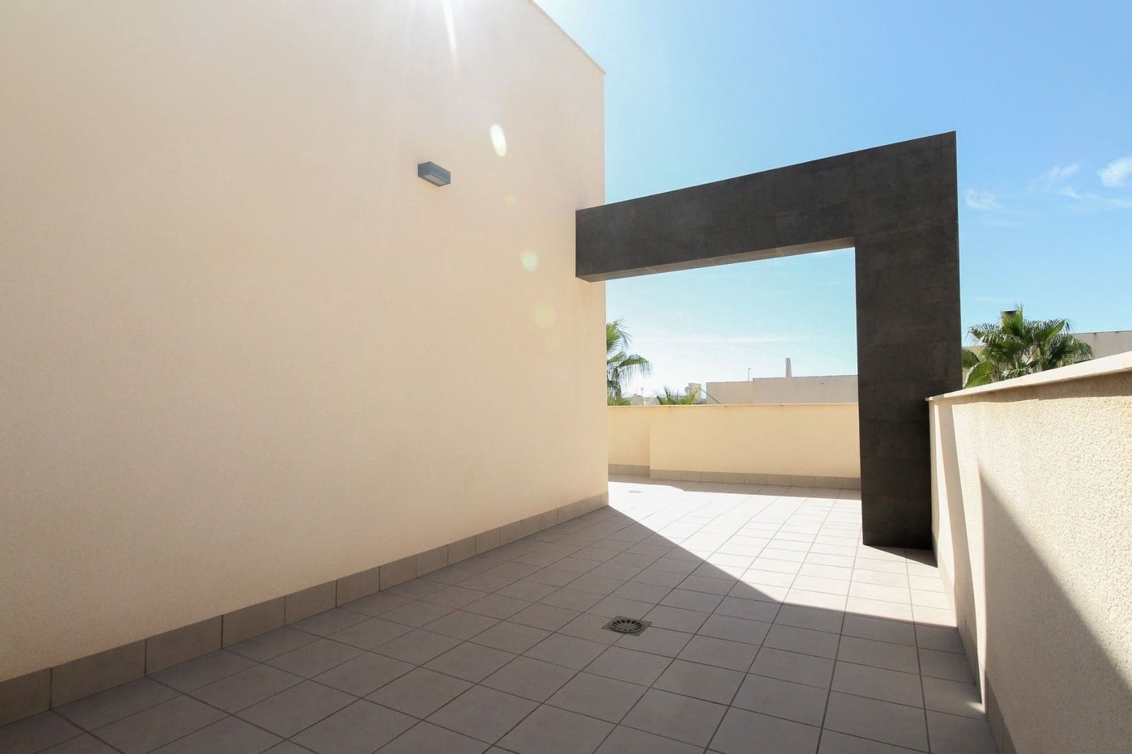 4 soveværelse Villa til salg i Torrevieja med swimmingpool - € 1.075.000 (Ref: 9621860)