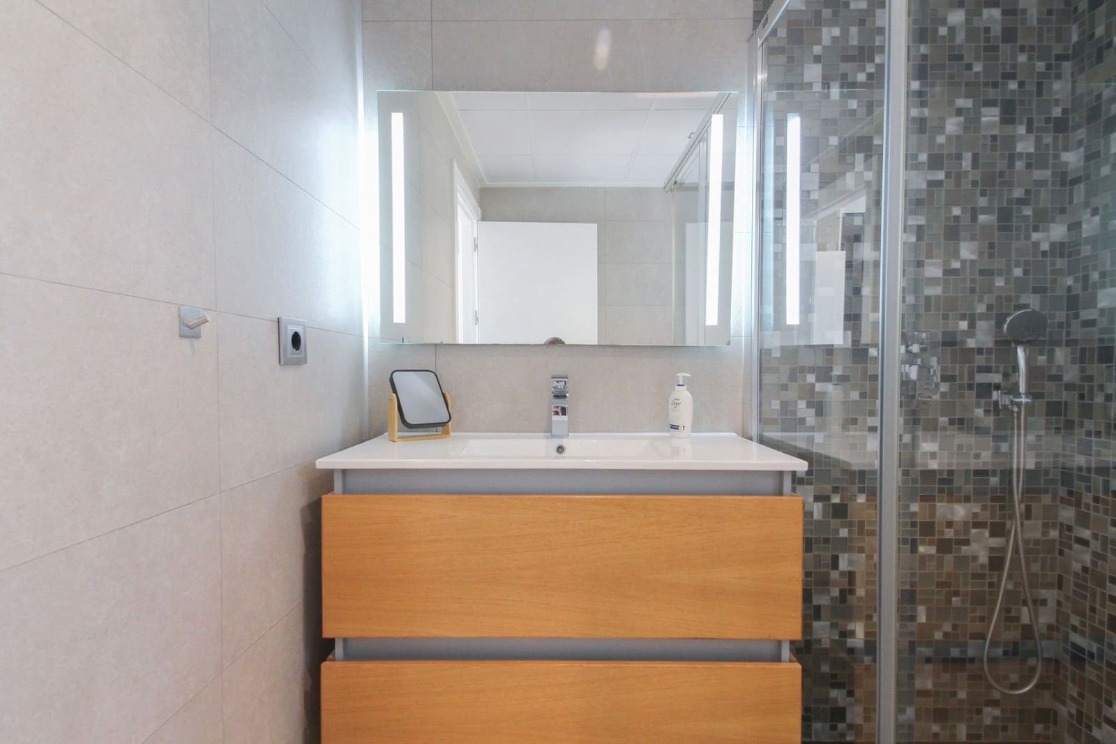 4 soveværelse Villa til salg i Torrevieja med swimmingpool - € 1.075.000 (Ref: 9621860)