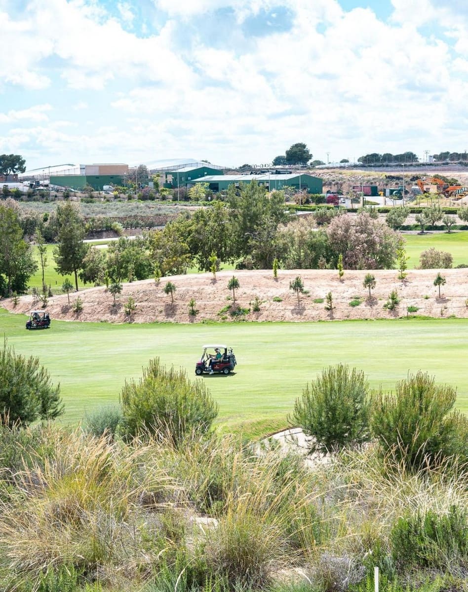 Apartamento de 2 habitaciones en Pinar de Campoverde en venta - 329.500 € (Ref: 9622442)