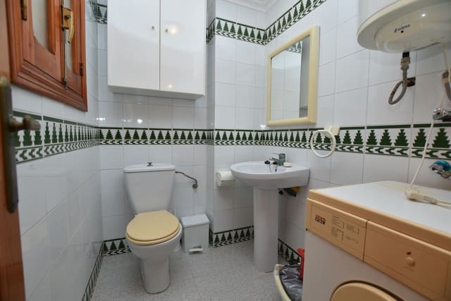 Casa de 3 habitaciones en Torrevieja en venta con garaje - 189.000 € (Ref: 9622445)