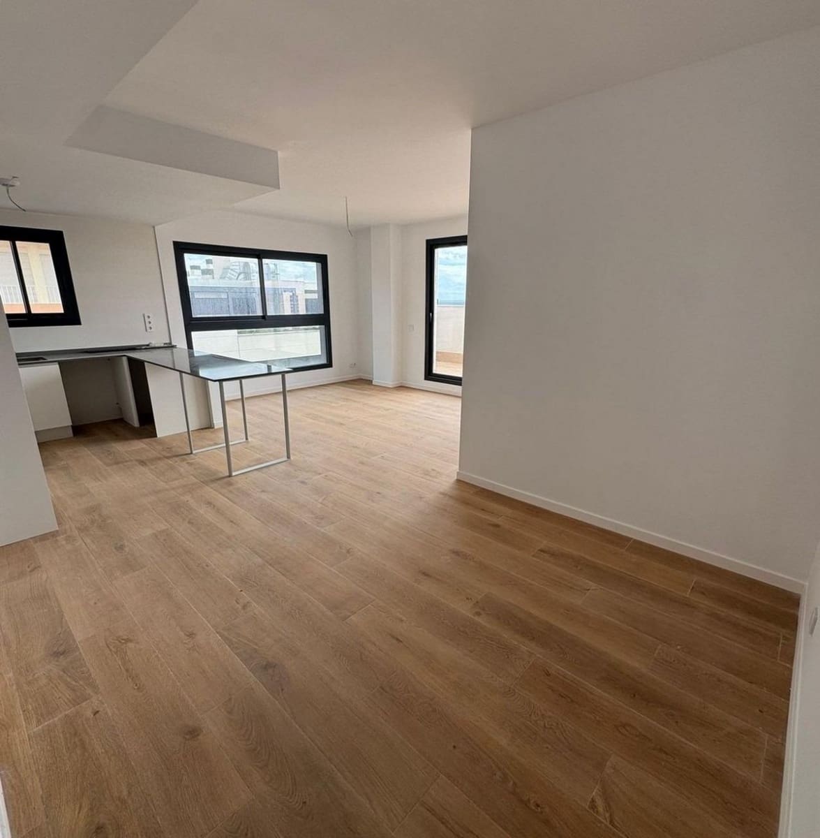 3 bedroom Penthouse for sale in Alicante / Alacant city with pool - € 499,000 (Ref: 9627851)