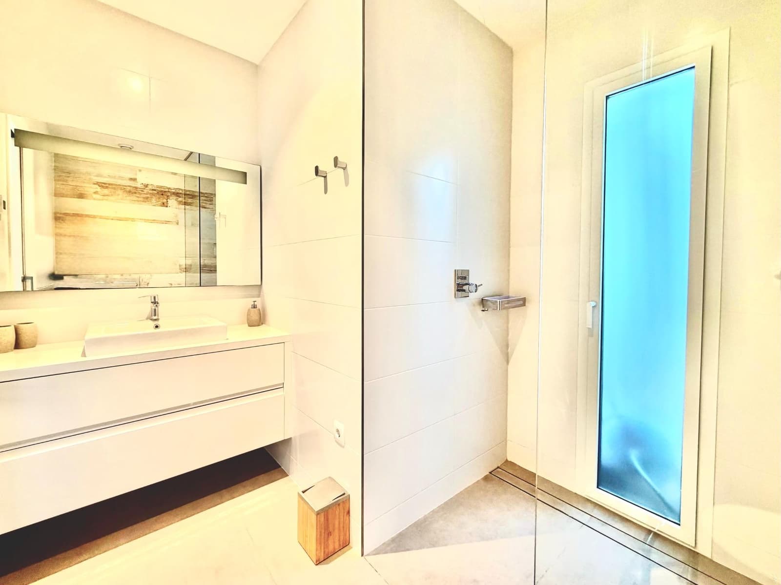 2 quarto Apartamento para venda em Las Colinas Golf com piscina garagem - 415 000 € (Ref: 9637808)