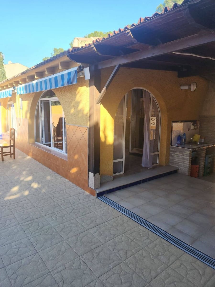2 bedroom Villa for sale in La Siesta with pool - € 450,000 (Ref: 9637812)