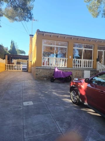 2 Zimmer Villa zu verkaufen in La Siesta, Torrevieja mit Pool - 450.000 € (Ref: 9637812)