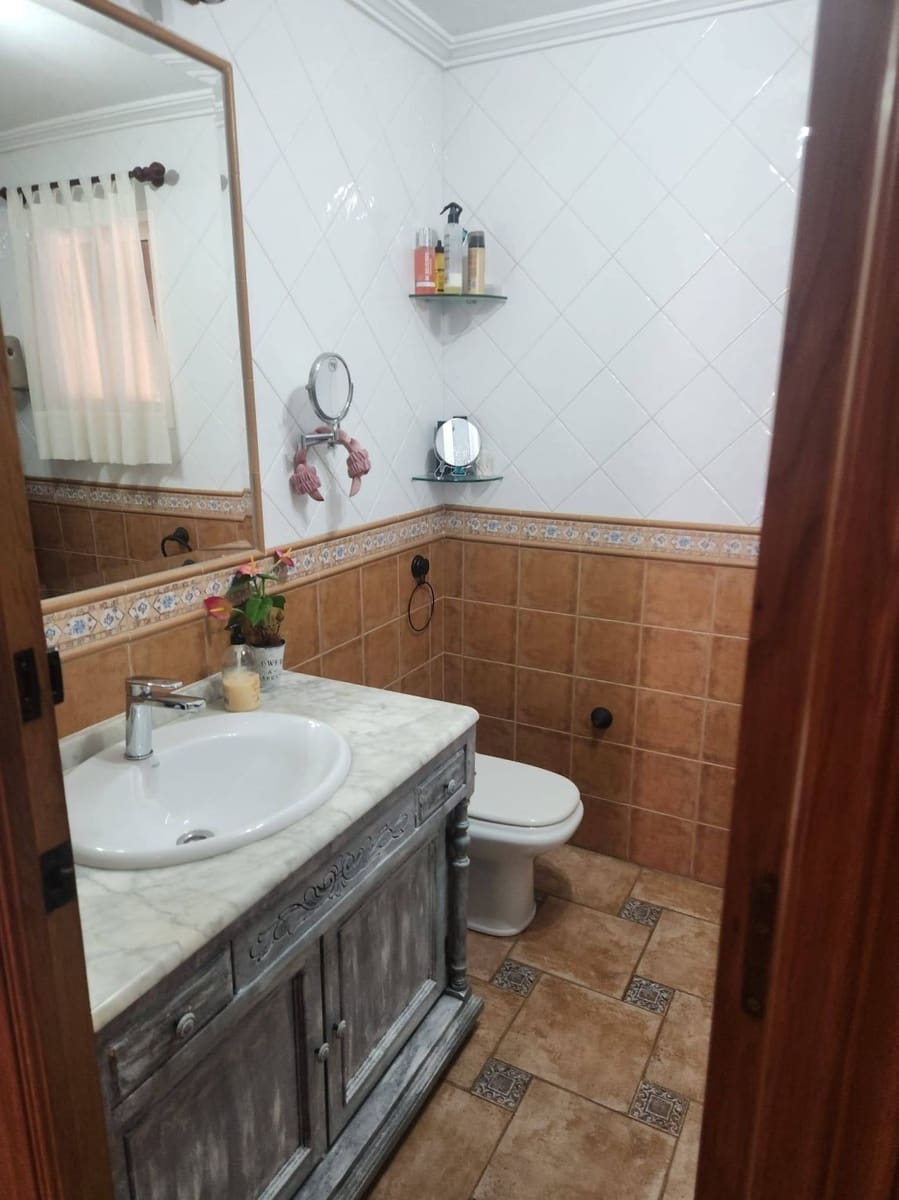 2 bedroom Villa for sale in La Siesta with pool - € 450,000 (Ref: 9637812)