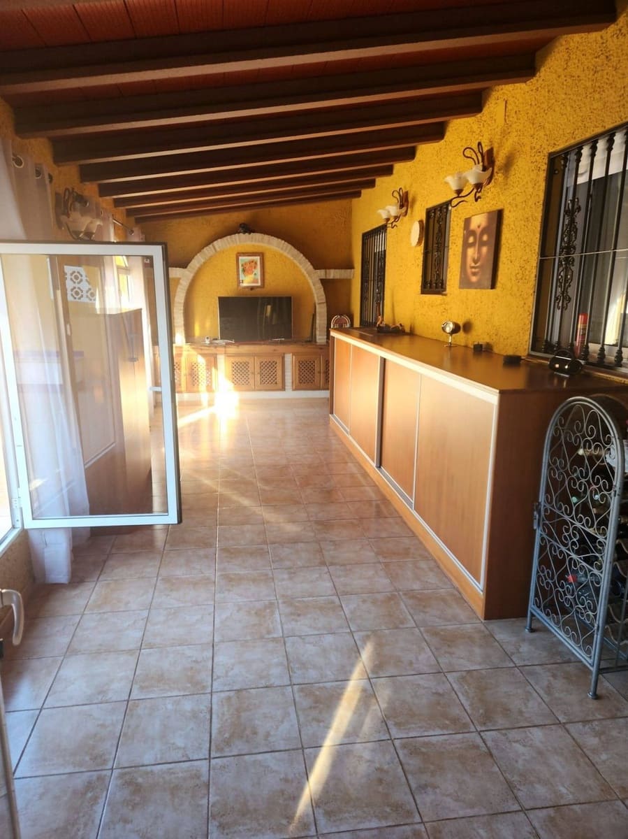 2 bedroom Villa for sale in La Siesta with pool - € 450,000 (Ref: 9637812)