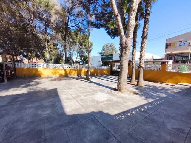 2 sovrum Villa till salu i La Siesta, Torrevieja med pool - 450 000 € (Ref: 9637812)