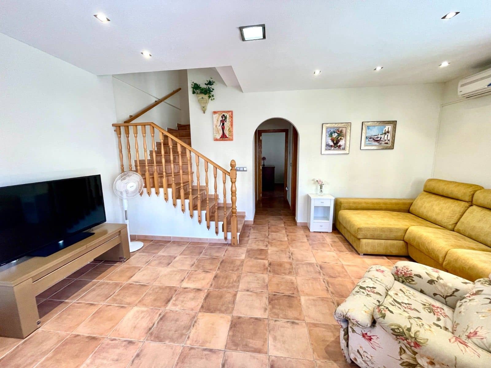 4 slaapkamer Halfvrijstaande villa te koop in Torre de la Horadada - € 460.000 (Ref: 9637826)