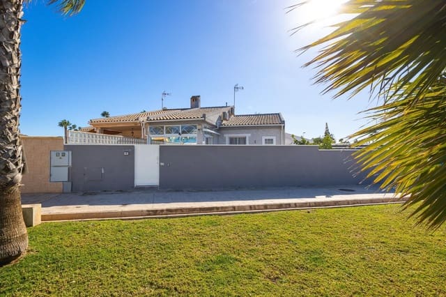 3 soverom Villa til salgs i Parque de las Naciones, Torrevieja med svømmebasseng - € 280 000 (Ref: 9637829)