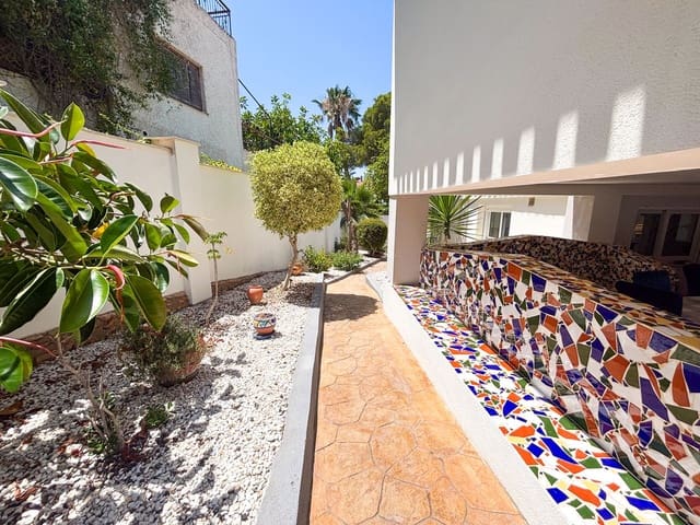 7 soveværelse Villa til salg i Campoamor, Orihuela - € 1.350.000 (Ref: 9639562)