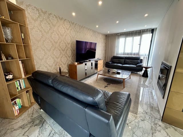 3 soveværelse Villa til salg i La Siesta, Torrevieja - € 1.320.000 (Ref: 9639564)