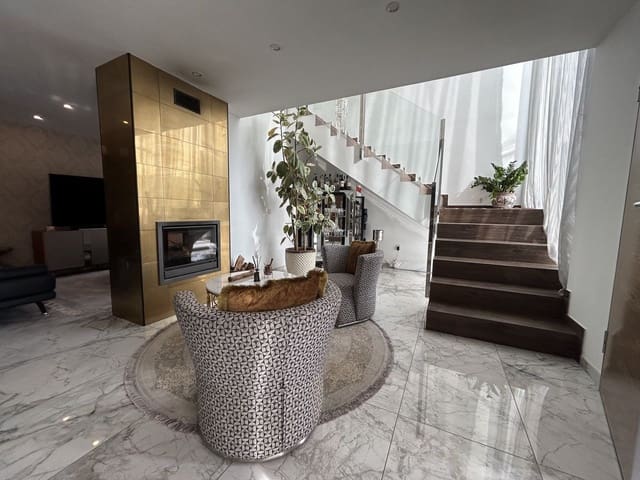 3 sovrum Villa till salu i La Siesta, Torrevieja - 1 320 000 € (Ref: 9639564)