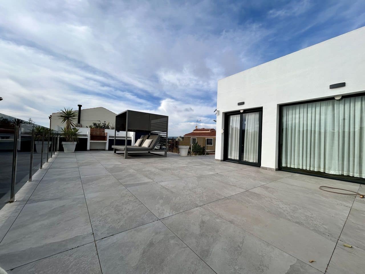 3 makuuhuone Huvila myytävänä paikassa Torrevieja - 1 320 000 € (Ref: 9639564)