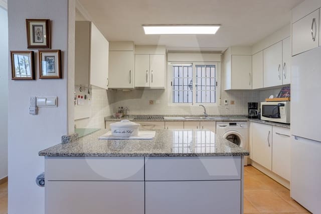 3 makuuhuone Huvila myytävänä paikassa Guardamar del Segura mukana uima-altaan - 255 000 € (Ref: 9645278)