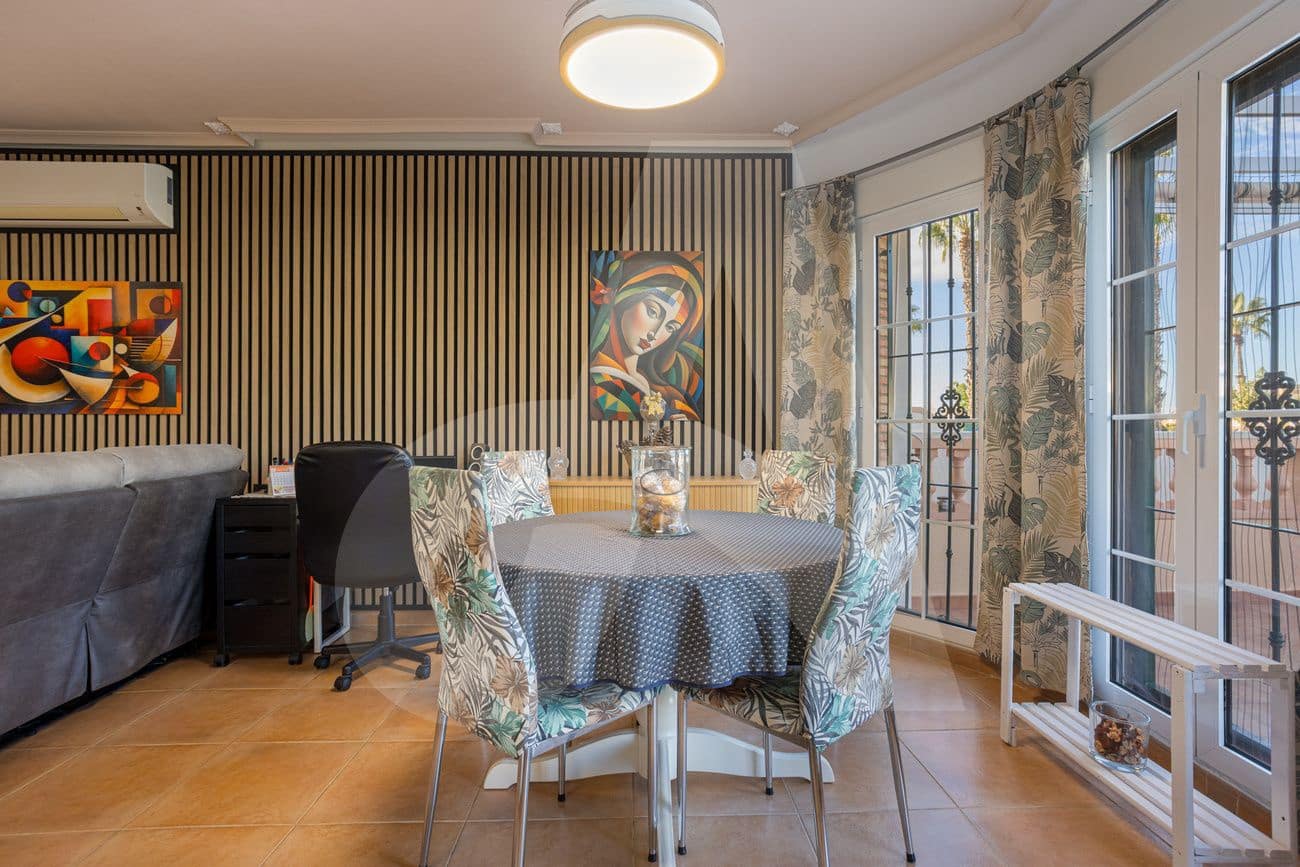 3 makuuhuone Huvila myytävänä paikassa Guardamar del Segura mukana uima-altaan - 255 000 € (Ref: 9645278)