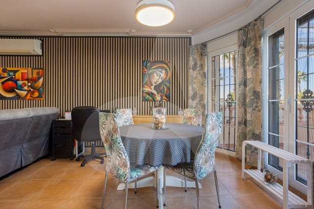 3 makuuhuone Huvila myytävänä paikassa Guardamar del Segura mukana uima-altaan - 255 000 € (Ref: 9645278)