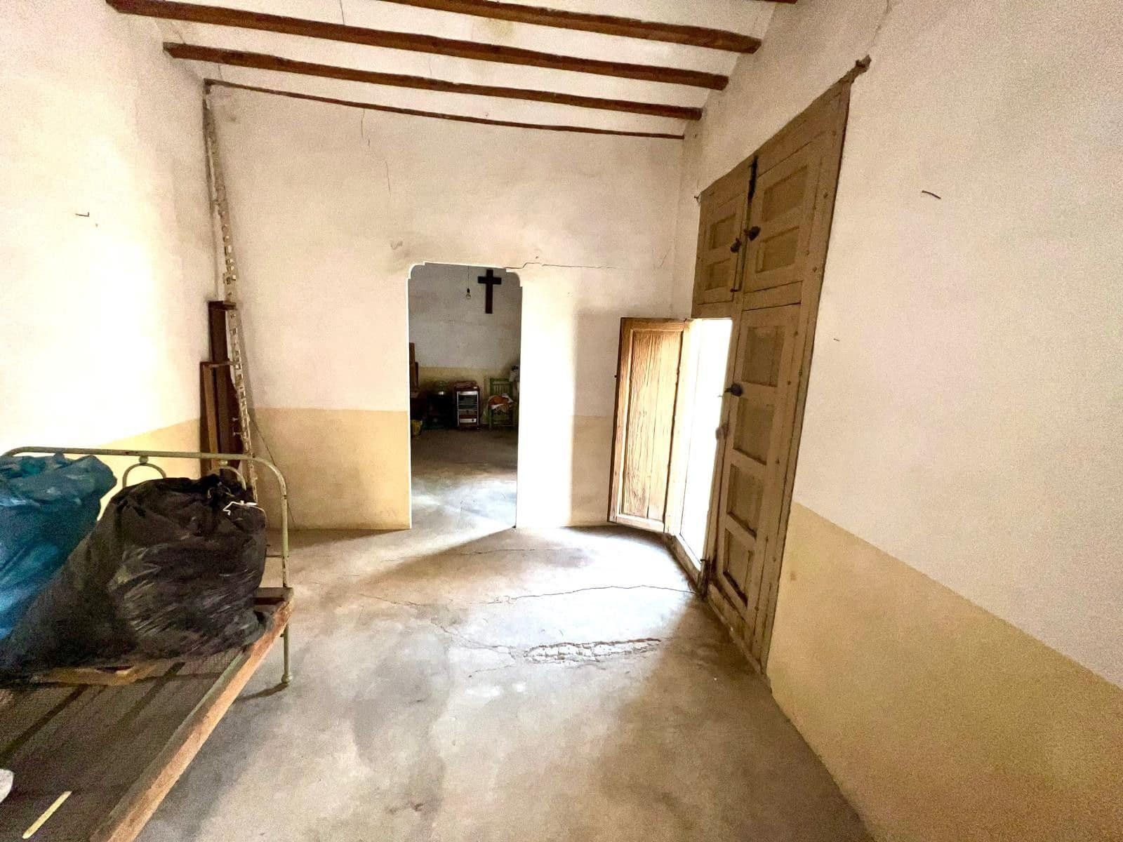 Casa de 8 habitaciones en Pinoso en venta - 175.000 € (Ref: 9645279)