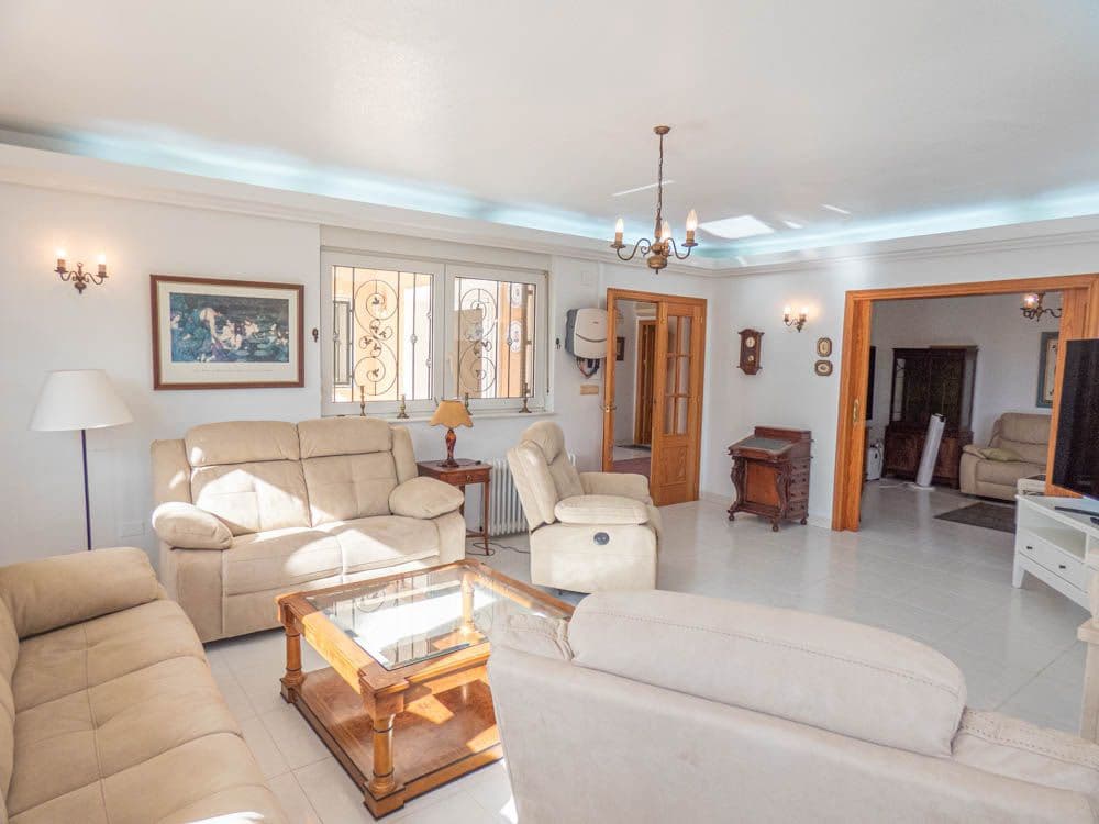 7 quarto Moradia para venda em San Miguel de Salinas com garagem - 1 499 000 € (Ref: 9645285)