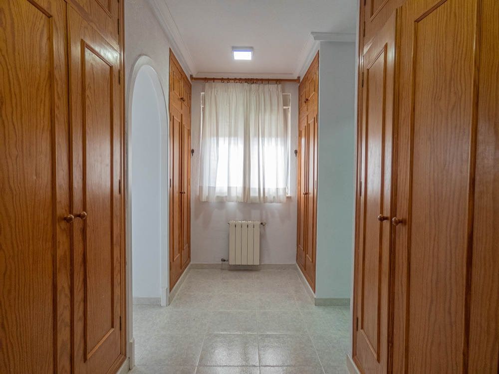 7 quarto Moradia para venda em San Miguel de Salinas com garagem - 1 499 000 € (Ref: 9645285)