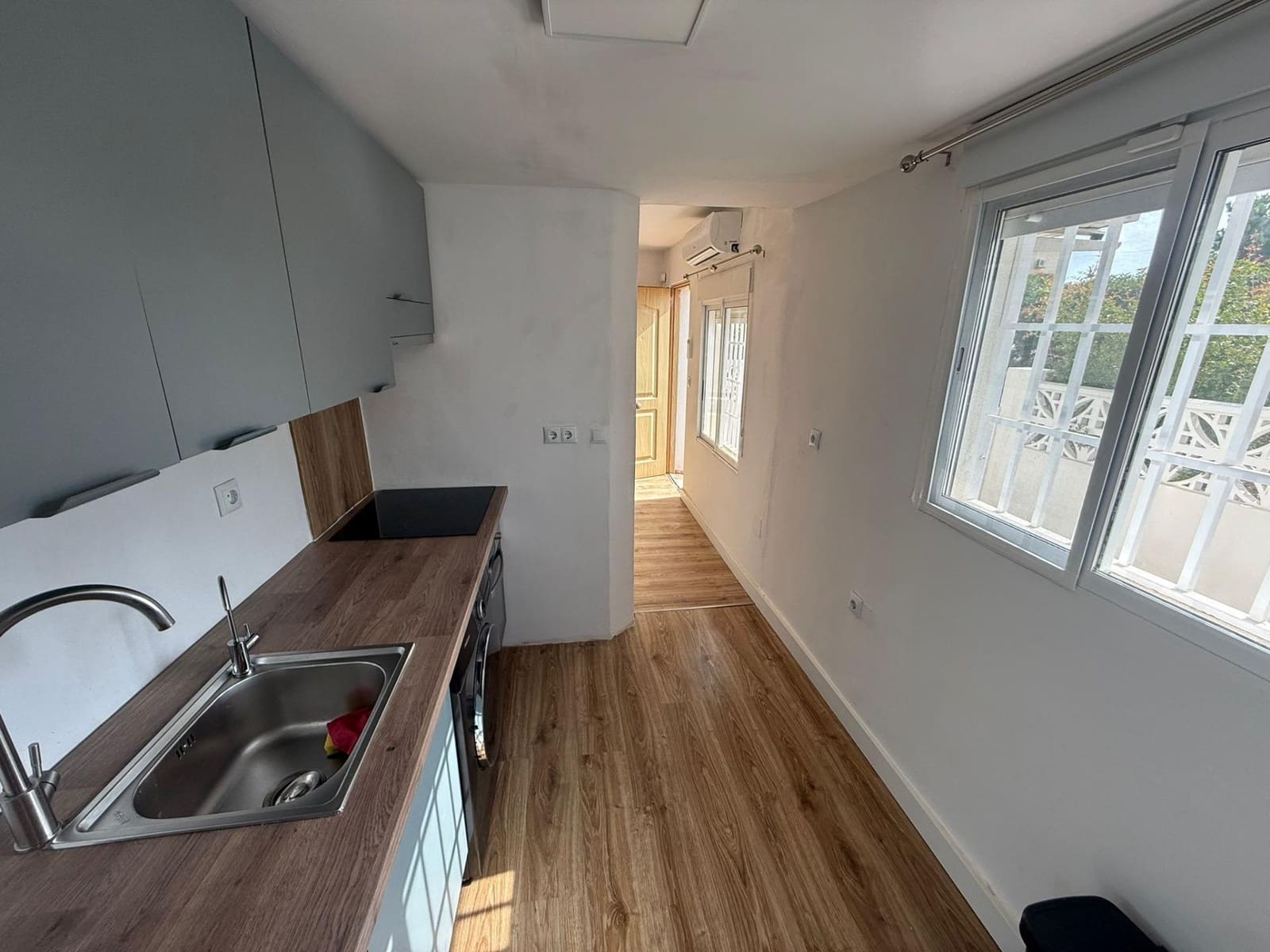 3 bedroom Townhouse for sale in Torrevieja - € 190,000 (Ref: 9645294)