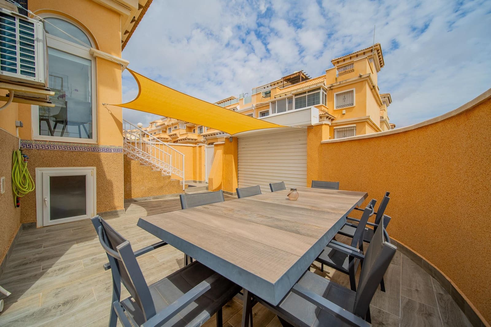 3 Zimmer Haus zu verkaufen in Orihuela Costa mit Pool - 279.900 € (Ref: 9645296)