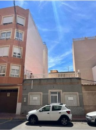4 makuuhuone Huvila myytävänä paikassa Torrevieja - 230 000 € (Ref: 9645303)