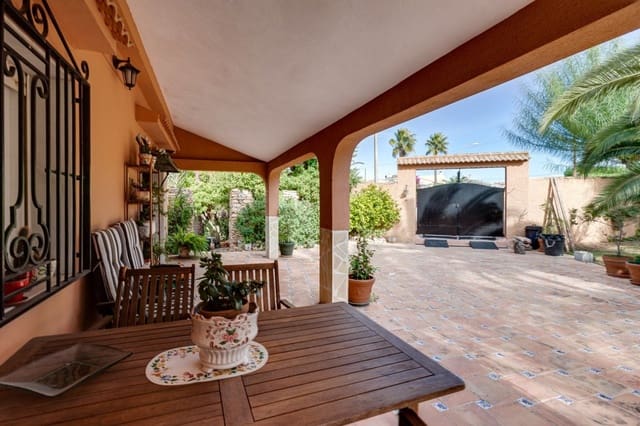 5 makuuhuone Huvila myytävänä paikassa San Luis, Torrevieja mukana uima-altaan - 850 000 € (Ref: 9645315)