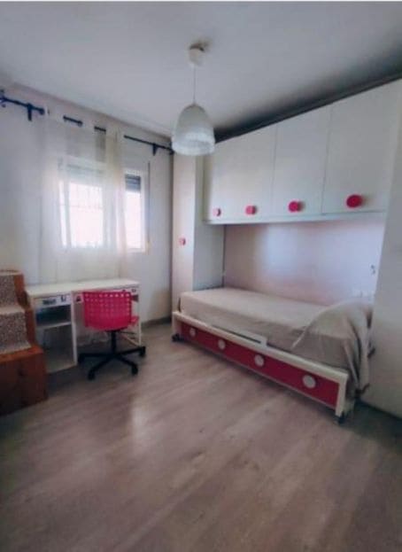 6 Zimmer Villa zu verkaufen in Torrevieja mit Pool - 549.900 € (Ref: 9645316)