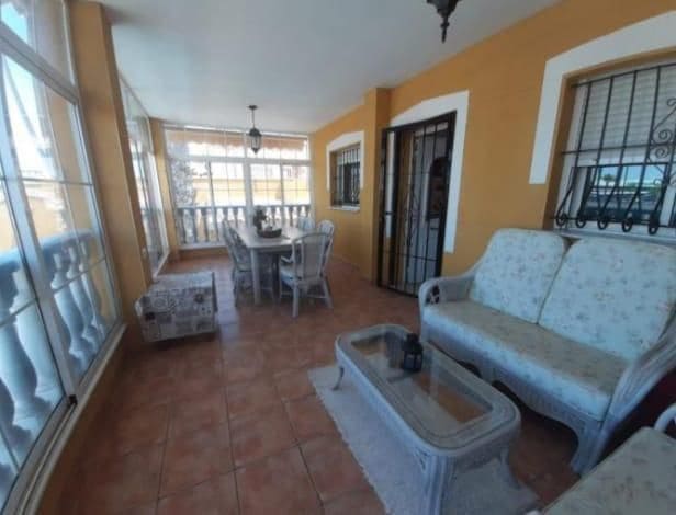 6 Zimmer Villa zu verkaufen in Torrevieja mit Pool - 549.900 € (Ref: 9645316)