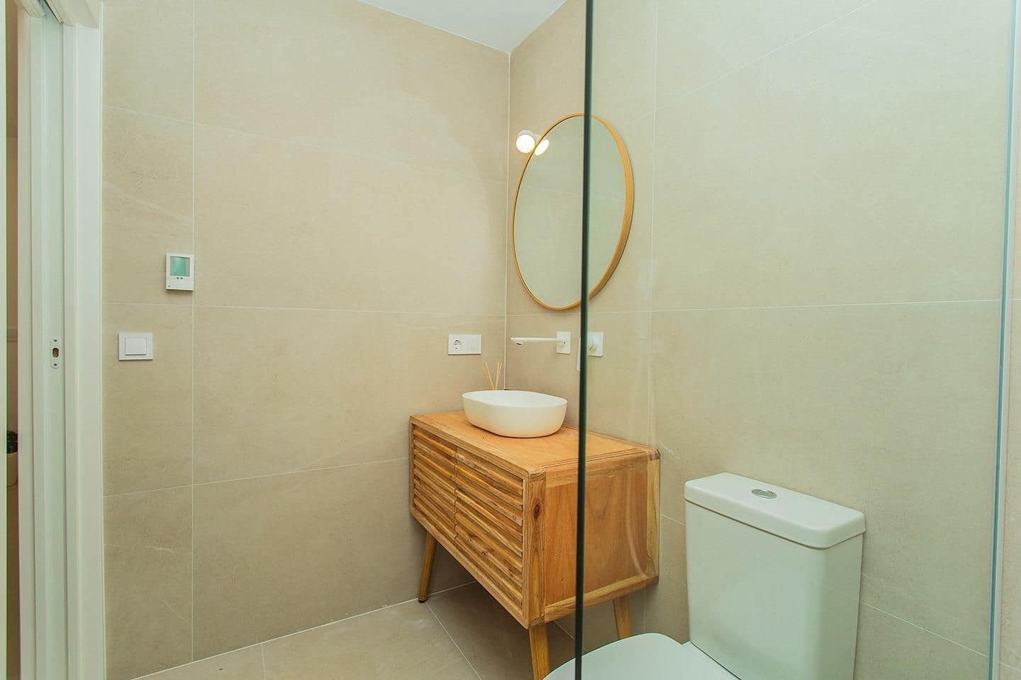 Chalet de 2 habitaciones en Torrevieja en venta con piscina - 499.000 € (Ref: 9645339)