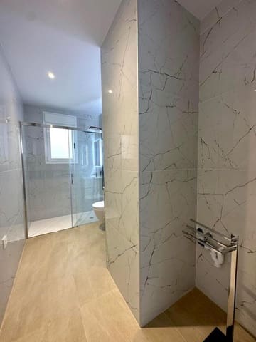 Apartamento de 2 habitaciones en Centro, Torrevieja en venta con piscina - 429.999 € (Ref: 9645348)