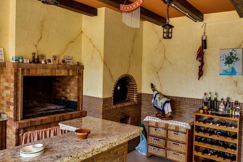 4 chambre Villa/Maison à vendre à Alicante ville avec piscine - 1 050 000 € (Ref: 9645349)