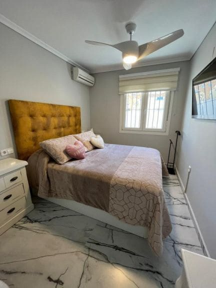 2 bedroom Semi-detached Villa for sale in Santa Pola - € 292,000 (Ref: 9645351)