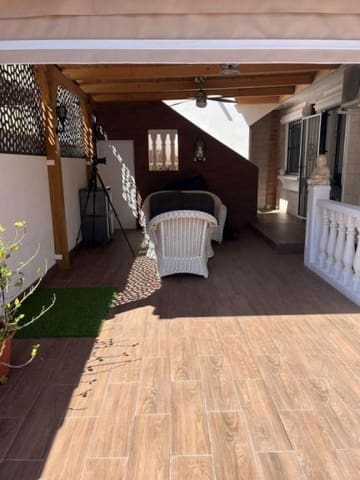 2 bedroom Semi-detached Villa for sale in Santa Pola - € 292,000 (Ref: 9645351)