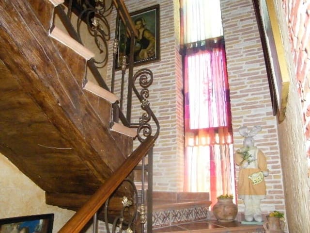 6 soveværelse Byhus til salg i Almoradí - € 369.000 (Ref: 9645357)