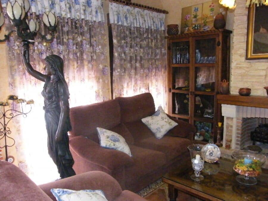 6 soveværelse Byhus til salg i Almoradi - € 369.000 (Ref: 9645357)