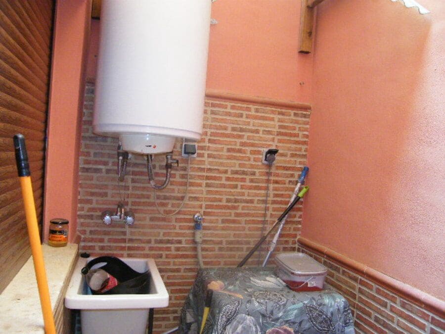 6 soveværelse Byhus til salg i Almoradi - € 369.000 (Ref: 9645357)