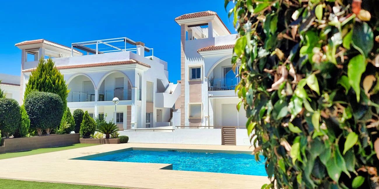 2 Zimmer Penthouse zu verkaufen in Almoradi mit Pool - 335.000 € (Ref: 9645365)