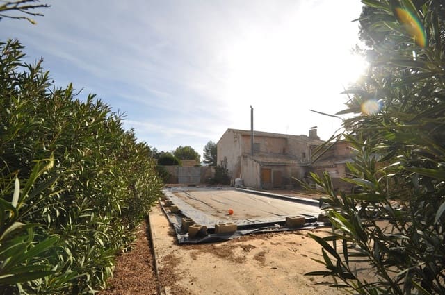 Casa de 7 habitaciones en Pinoso en venta - 259.995 € (Ref: 9645372)