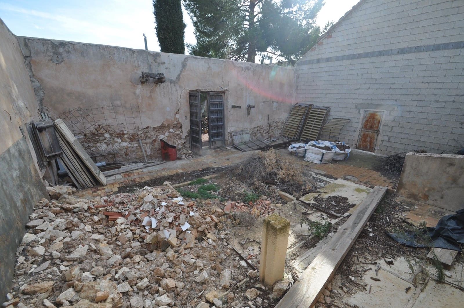 Casa de 7 habitaciones en Pinoso en venta - 259.995 € (Ref: 9645372)