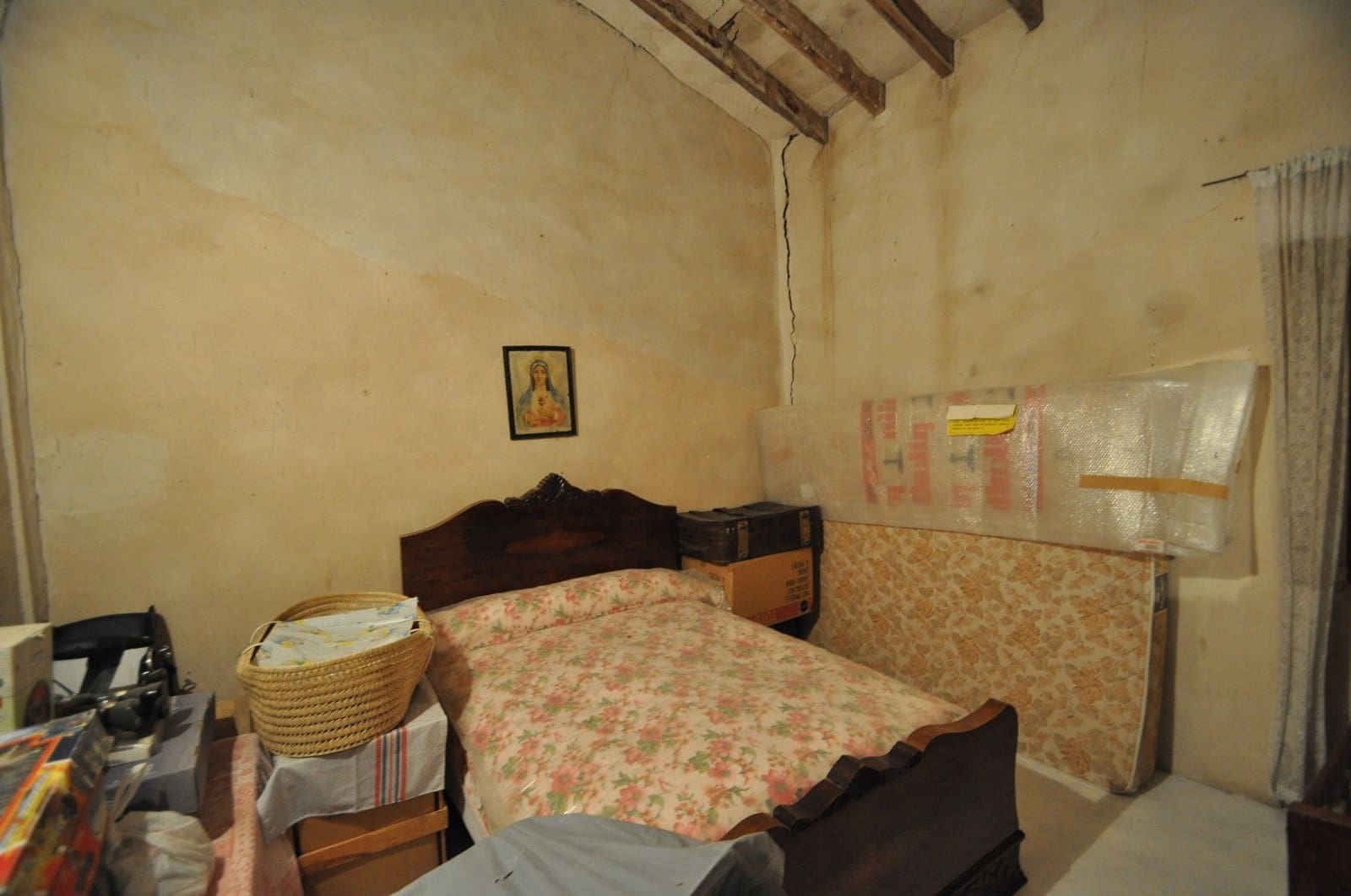 7 bedroom Townhouse for sale in Pinoso - € 259,995 (Ref: 9645372)