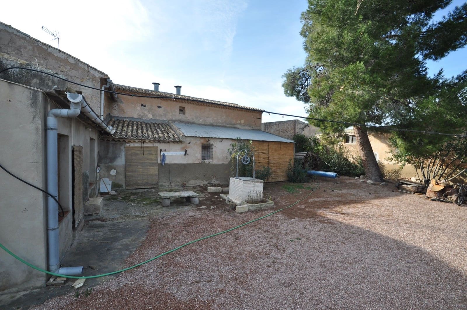 7 bedroom Townhouse for sale in Pinoso - € 259,995 (Ref: 9645372)