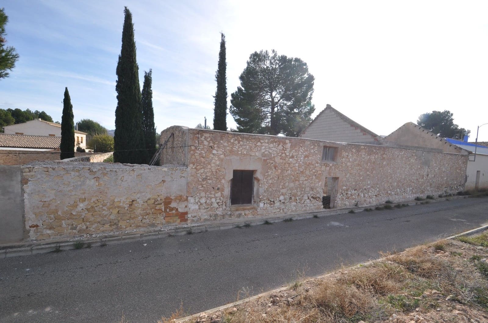 7 bedroom Townhouse for sale in Pinoso - € 259,995 (Ref: 9645372)