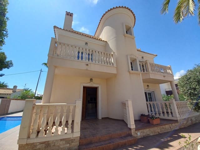 4 bedroom Villa for sale in Cabo Roig, Orihuela - € 910,000 (Ref: 9645373)