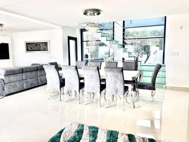 5 soverom Villa til salgs i San Miguel de Salinas med svømmebasseng - € 995 000 (Ref: 9645382)