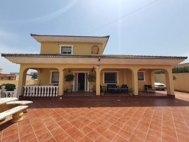 6 slaapkamer Villa te koop in La Siesta, Torrevieja - € 617.000 (Ref: 9645392)