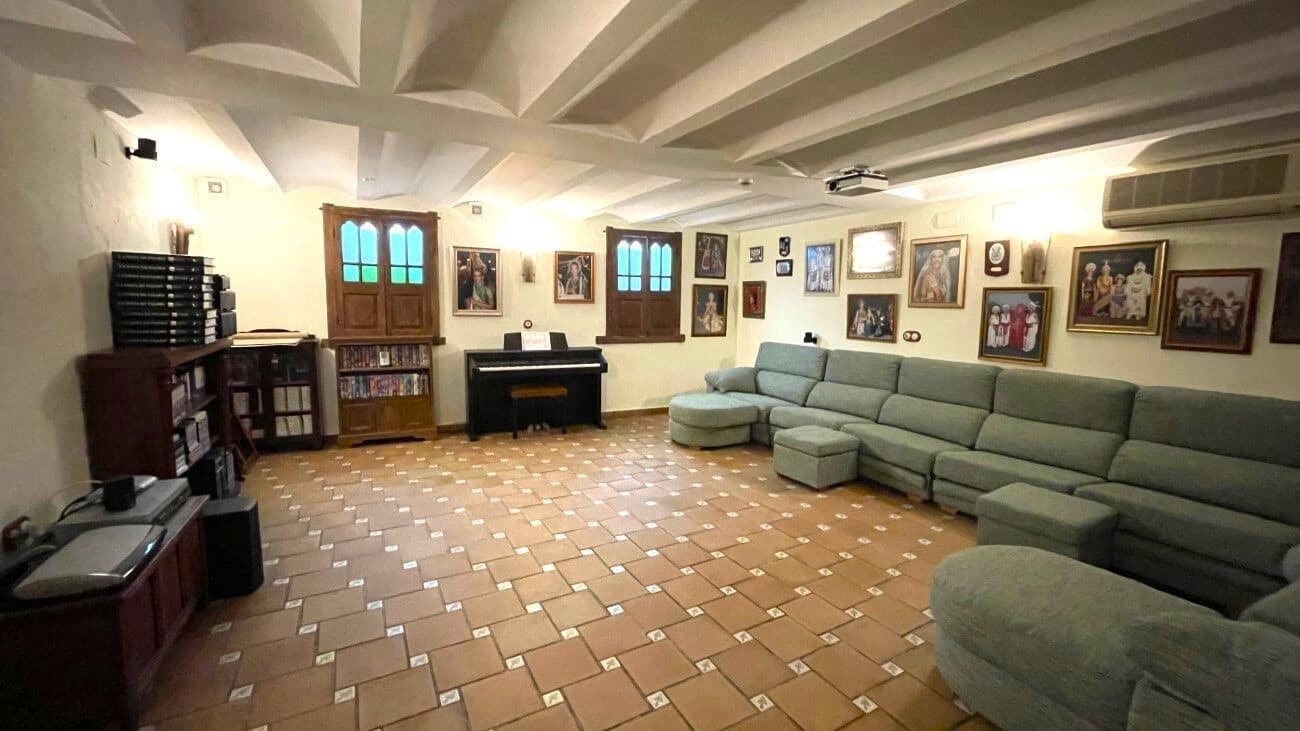 4 soverom Hus til salgs i Torrevieja - € 1 265 000 (Ref: 9645398)