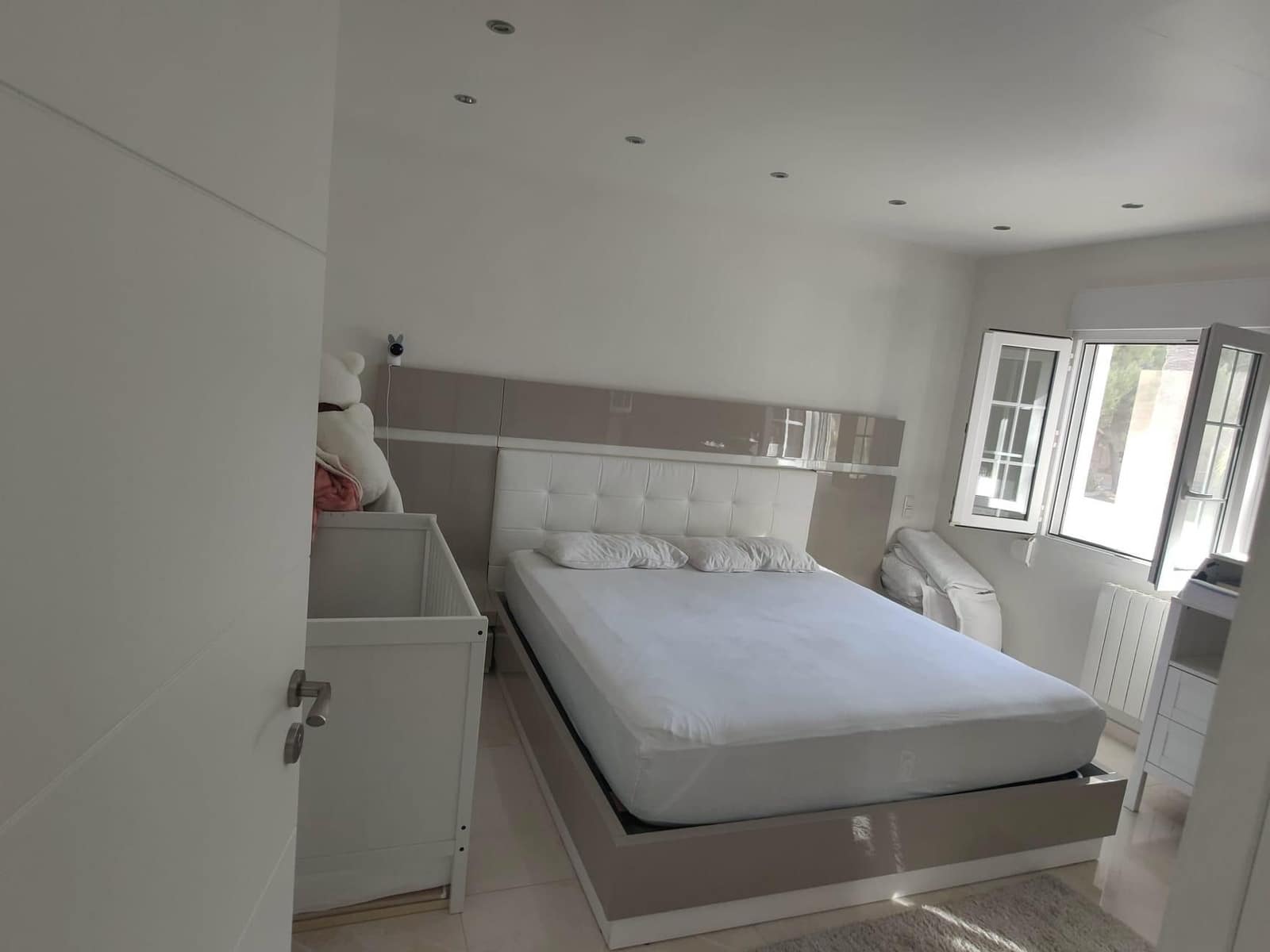 4 soveværelse Villa til salg i La Zenia med swimmingpool - € 1.300.000 (Ref: 9645399)