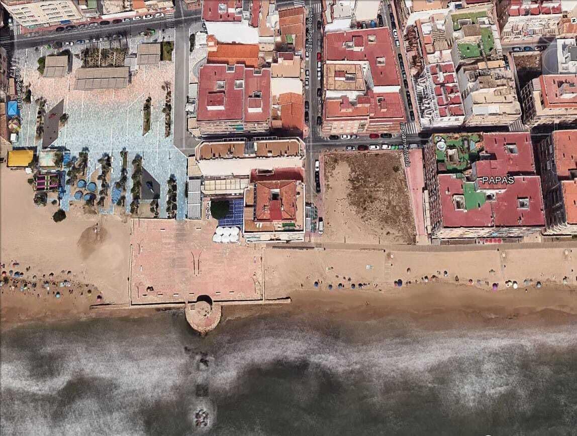 5 bedroom Penthouse for sale in Torrevieja - € 650,000 (Ref: 9645401)